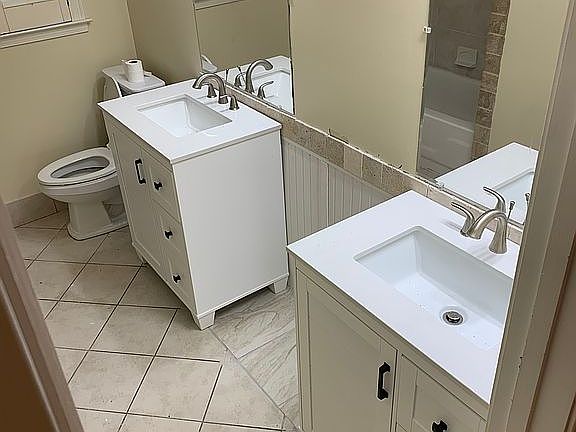 Guest full bath