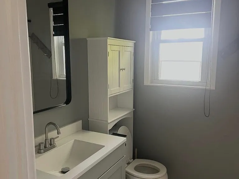 210 Jerseyville Ave — Photo 5