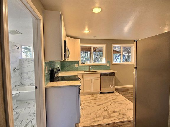5th image of 14243 111th Ave NE #2