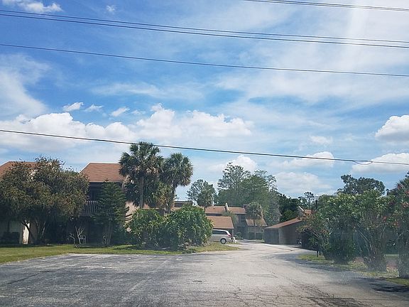 4th image of 5470 Pine Creek Dr #2006-A
