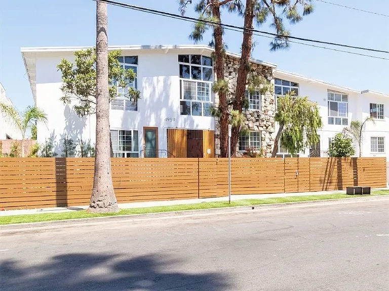 4959 Romaine St — Photo 8