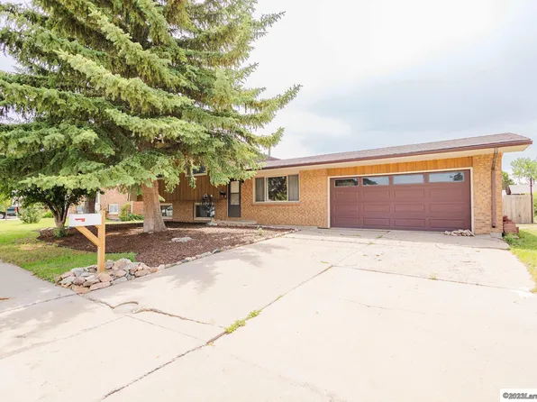 1610 Symons St, Laramie, WY 82070