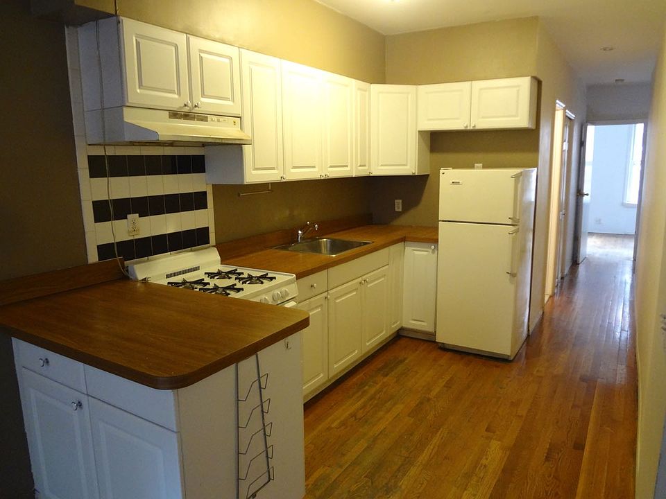 1st image of 123 E 7th St #2