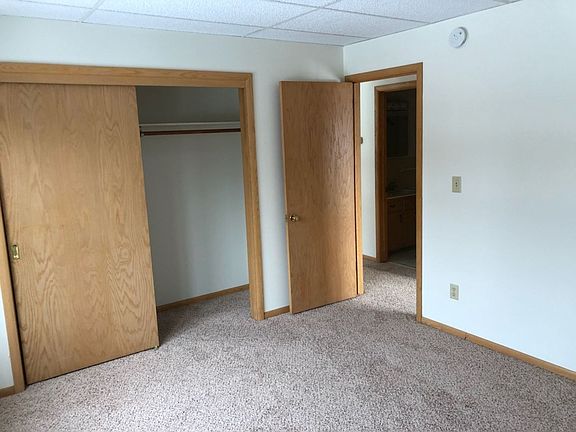 4th image of 555 Central Ave S #7