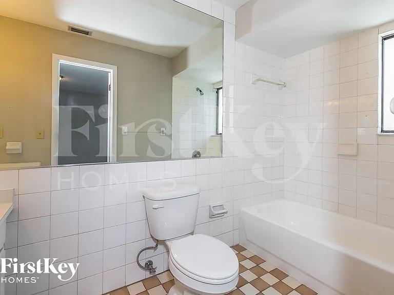 4005 Mount Sterling Ave — Photo 9
