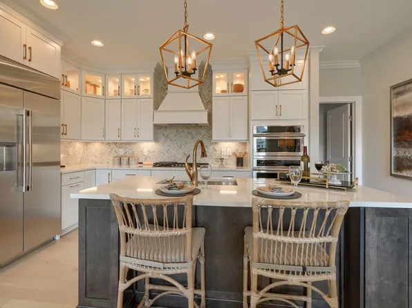 3218 Korg St, Powell, OH 43065