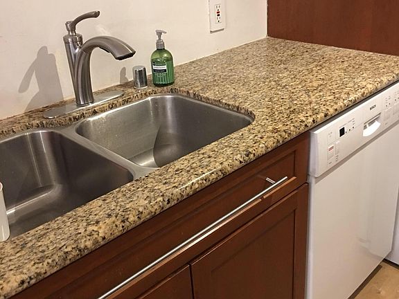 dishwasher deep sinks lots of counter space great views