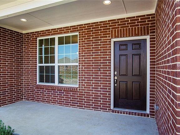 3rd image of 3105 Standridge Ln