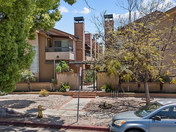 4th image of 432 W Lexington Dr APT 3