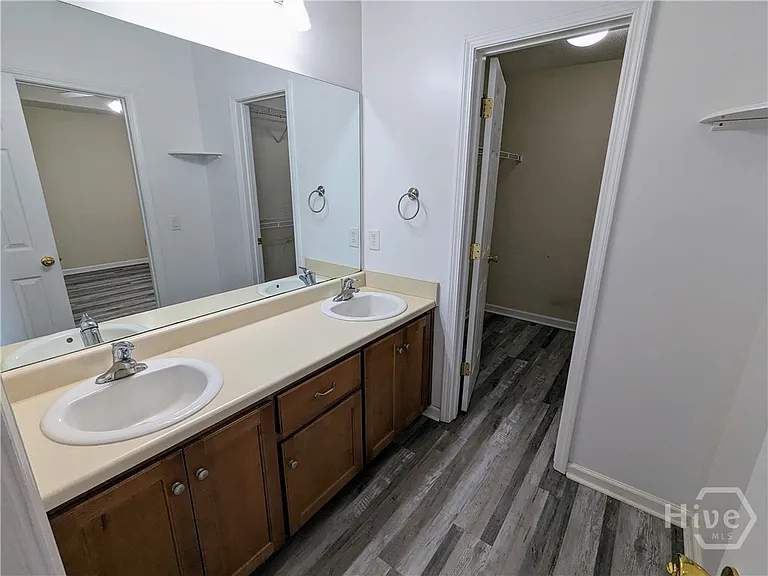 89 Carlisle Ln — Photo 11