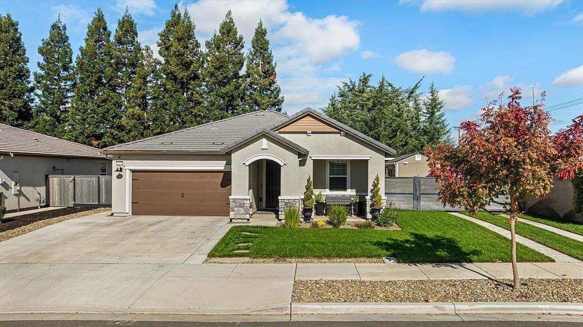 2897 Margot Ln photo 1