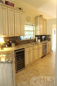 4th image of 695 Morningmist Ln