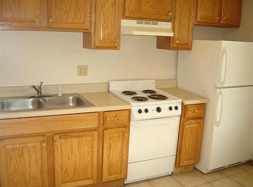 2nd image of 1249 Worcester St #2R