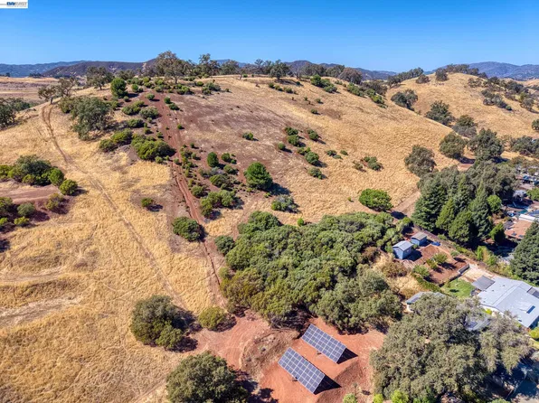 4384 Mountainview Dr, Lakeport, CA 95453