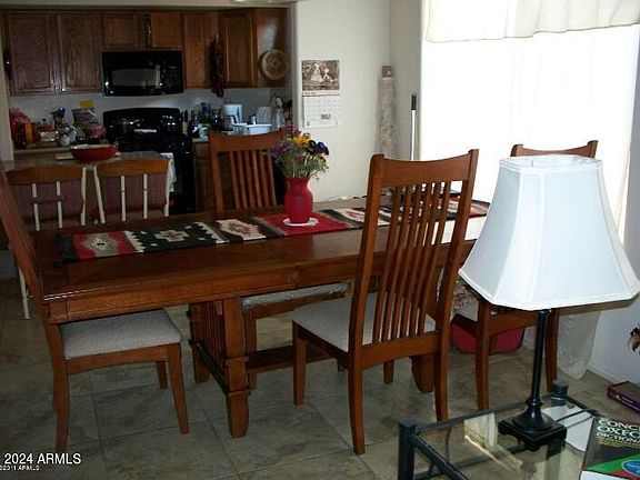 3rd image of 28886 N GOLD Lane