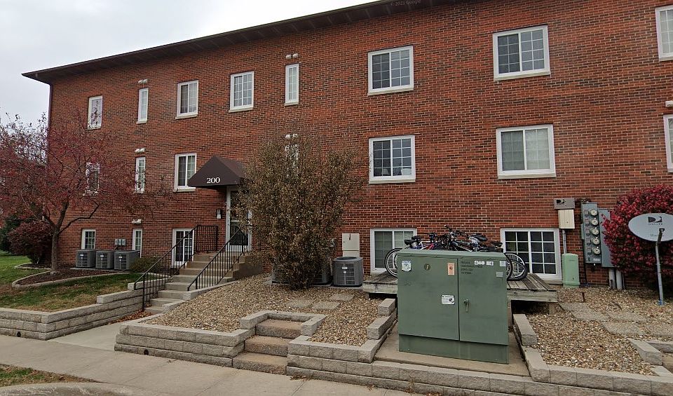1st image of 200 Grandview Ct #200