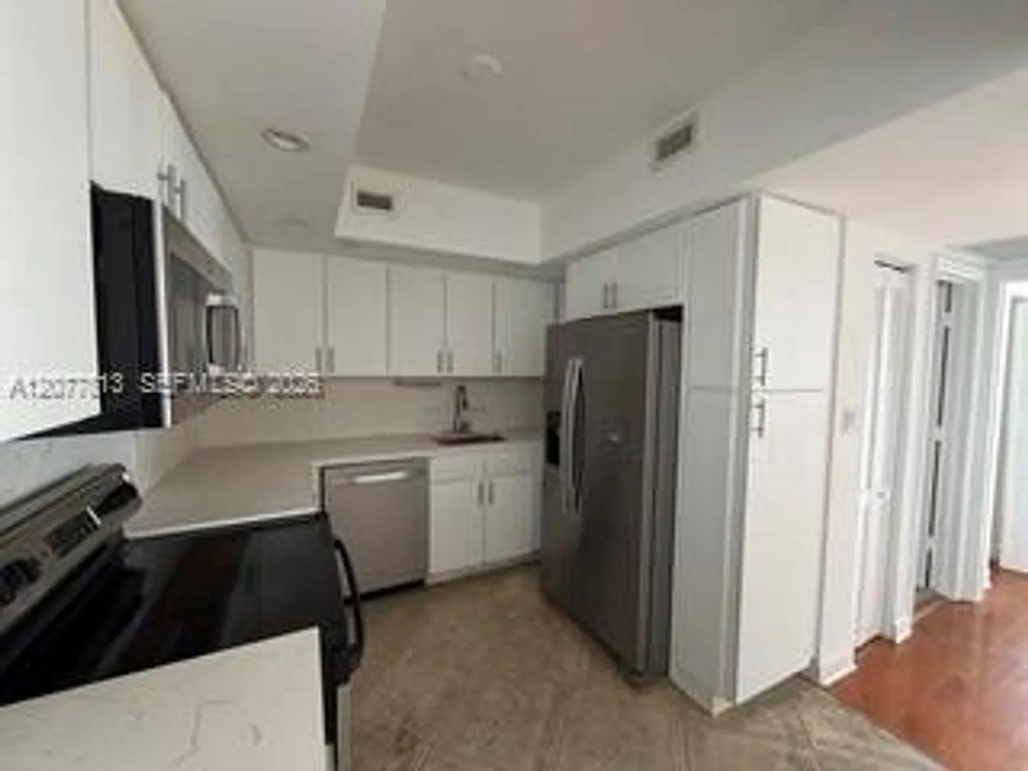 5600 Collins Ave cu-15J, Miami Beach, FL 33140 — Photo 1