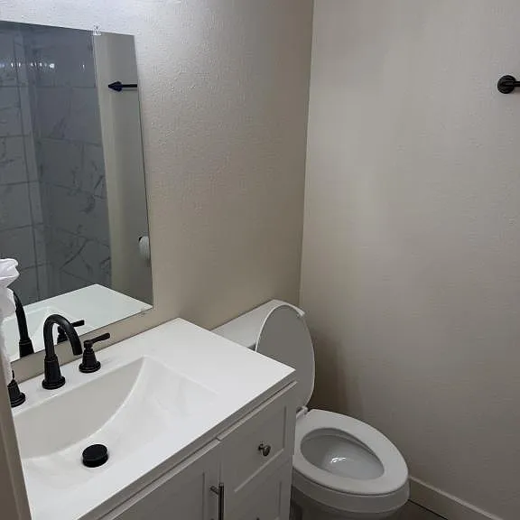 220 S B St — Photo 8