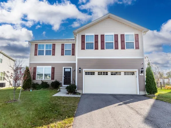 41 Allie Ln, Hamburg, NY 14075