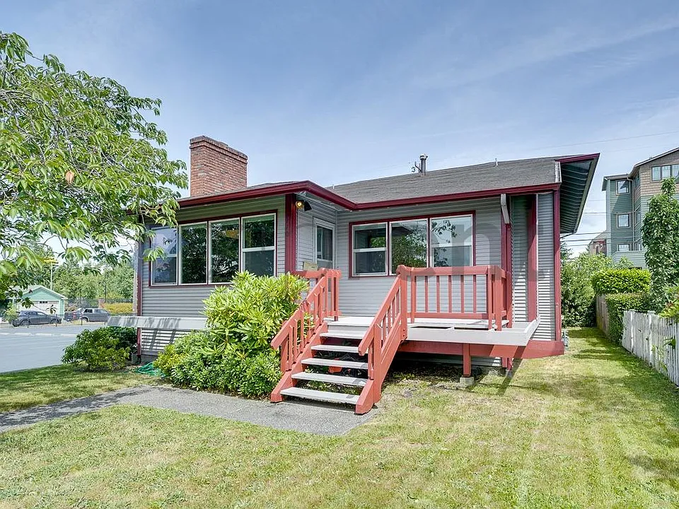 4110 44th Ave SW