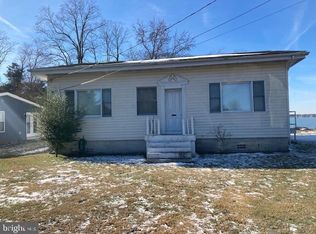24235 River Dr, Chaptico, MD 20621