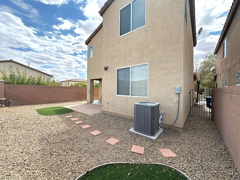 10596 La Campana St — Photo 21