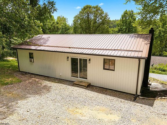 5th image of 3797 River Rd