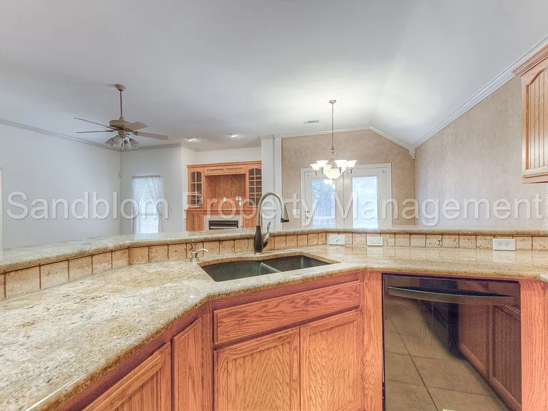 1521 N 20th St — Photo 12