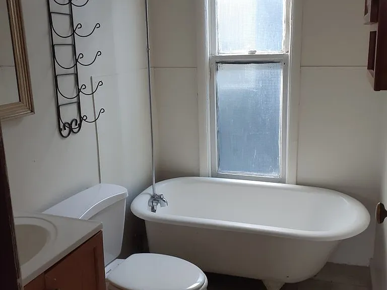 125 Purdy St — Photo 4