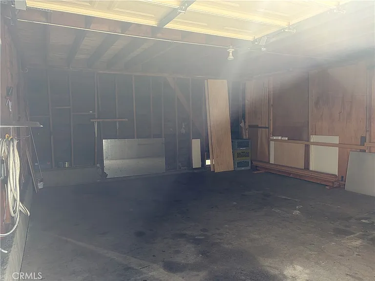 1439 Jellick Ave #B — Photo 9