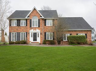 6146 Bridlewood Dr S, East Amherst, NY 14051