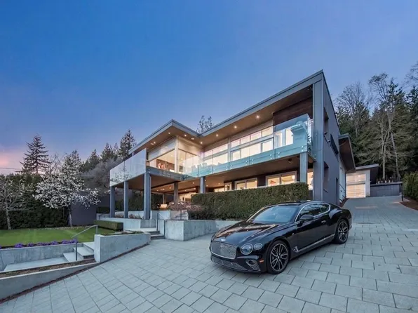 3305 Westmount Rd, West Vancouver, BC V7V 3G5