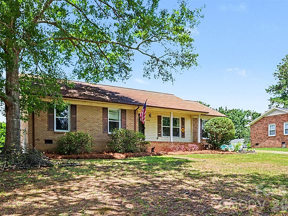 2nd image of 2570 Watson Dr