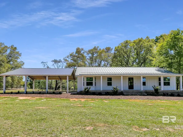 24131 Meadow Creek Dr, Robertsdale, AL 36567