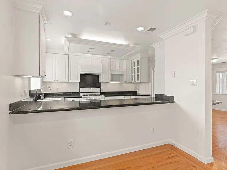 14700 Pansy St — Photo 7