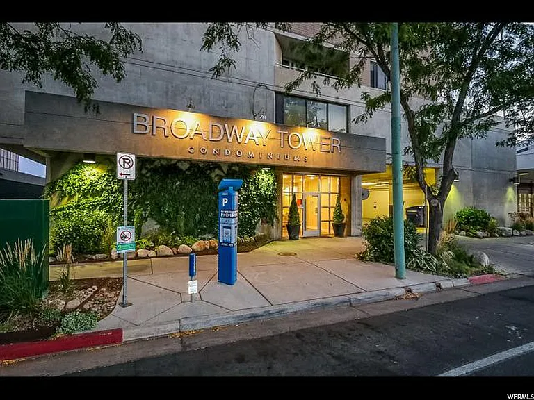 230 E Broadway St #804 — Photo 24