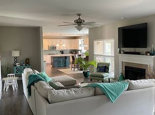 819 Snowberry Ridge Dr, O'Fallon, MO 63366