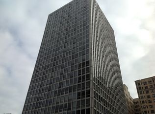2400 N Lakeview Ave APT 305, Chicago, IL 60614