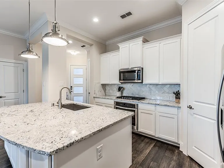 1613 Water Oak Point Dr — Photo 10