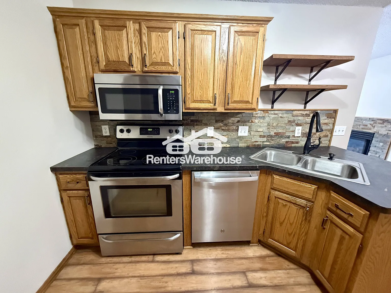 2 BR Oakdale Townhome Avail NOW! — Photo 3