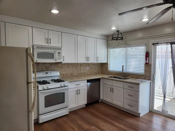 3460 Lockwood Ct APT 27, Simi Valley, CA 93063