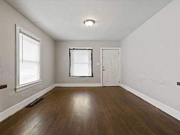 3rd image of 1523 Lawn Ave