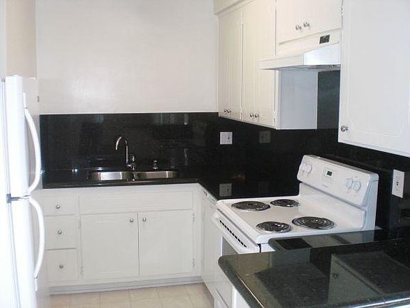 5th image of 17311 Castellammare Dr #E3