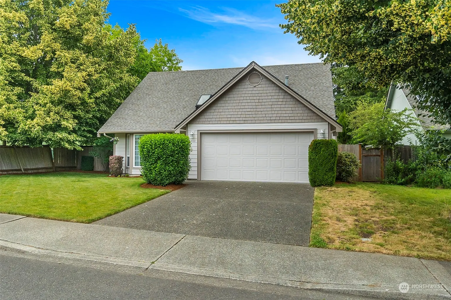 3402 22nd Way NE photo 1