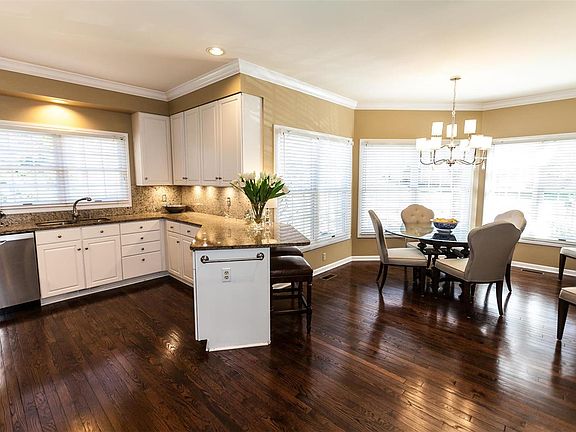 4th image of 14196 Woods Mill Cove Dr