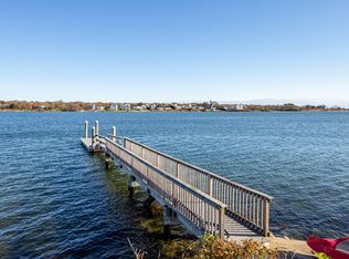 105 E Shore Rd, Narragansett, RI 02882