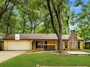 235 Thunderbird Ct, Conroe, TX 77304