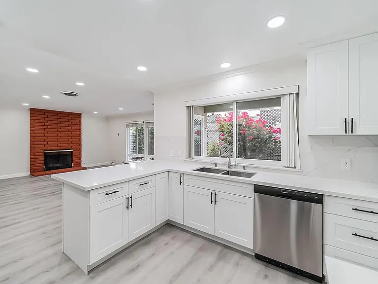 10308 Alpine Dr #A — Photo 3