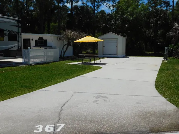 367 Plantation Dr, Titusville, FL 32780