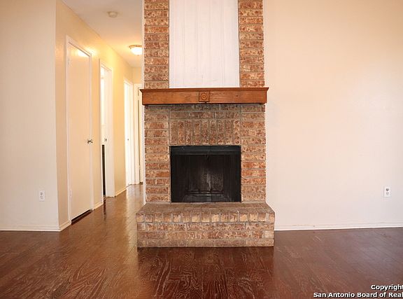 4th image of 10102 Terra Oak